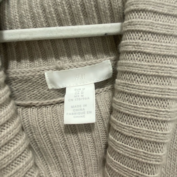h&m turtleneck - Picture 2 of 3